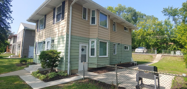 Building Photo - 7116 W Silver Spring Dr