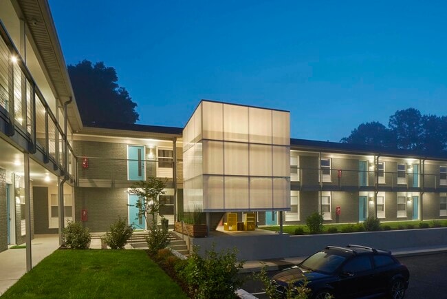 Automatic Dusk Lighting - Modern 1540