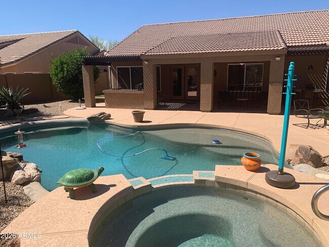 Foto del edificio - 4711 E Sleepy Ranch Rd