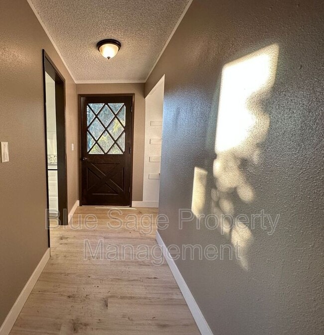 Building Photo - 43 Breeze Way