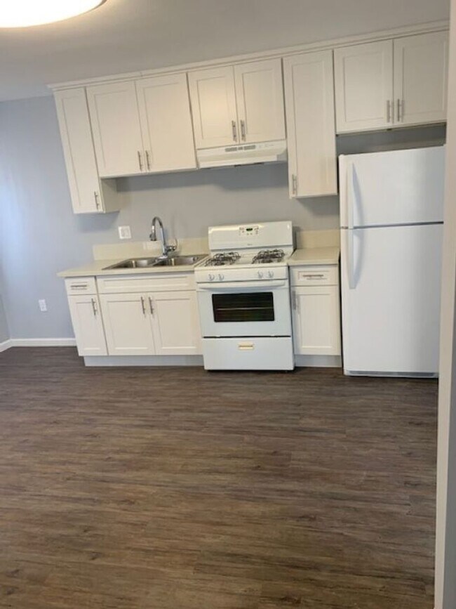 Foto del edificio - 10516 1/2 S. Vermont Ave.-