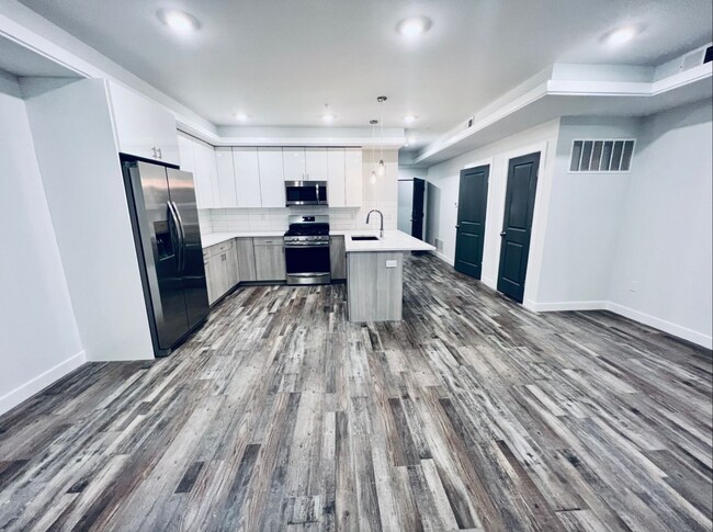 Foto del edificio - 1421 N Franklin St