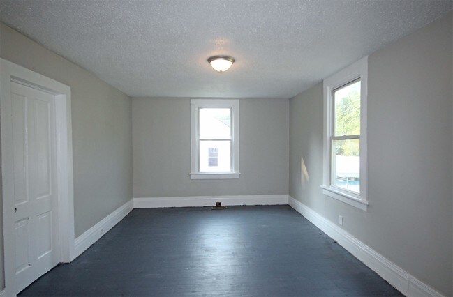 Building Photo - 11 Bobo St