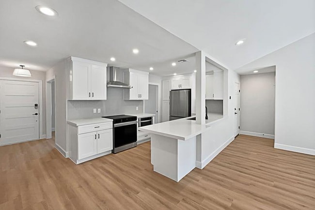 Foto del edificio - 5743 Ludington Dr