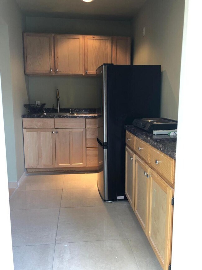 Foto del edificio - 200 S Palm Dr