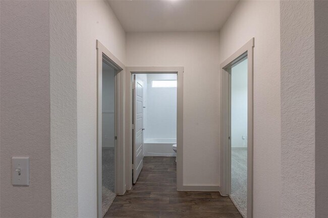Foto del edificio - 2913 Louris Ln