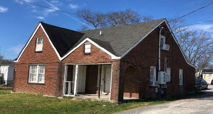 Exterior - 412 S Maple St