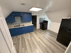 Building Photo - 1201 S Cedar Ave
