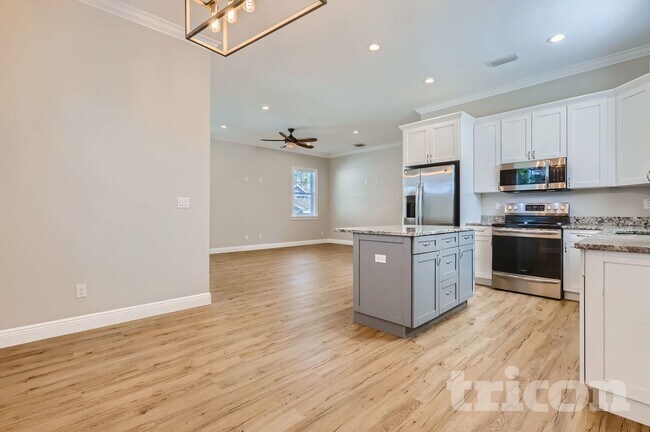 Foto del edificio - 7703 N Huntley Ave