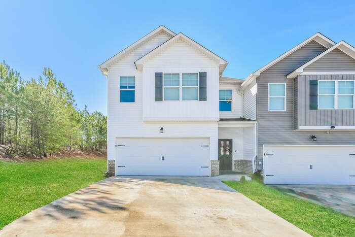 Primary Photo - Townhome for rent in Calera!