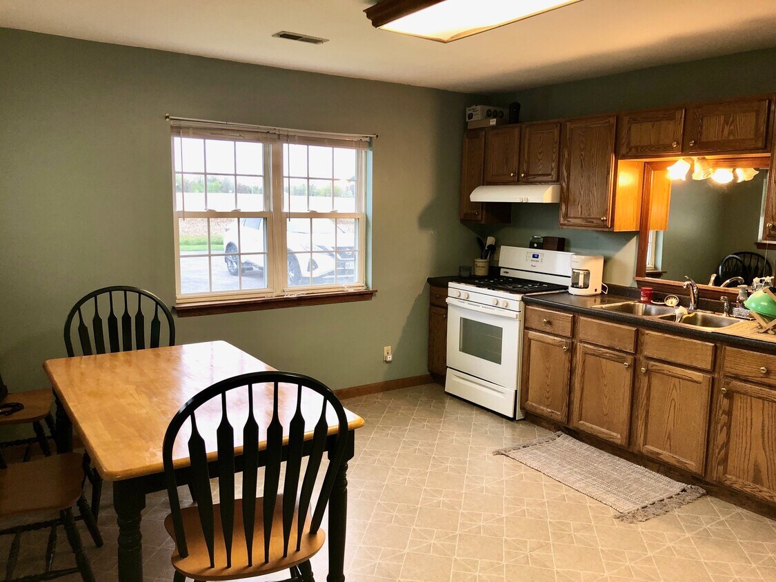 Foto principal - 422 Old State Rd S