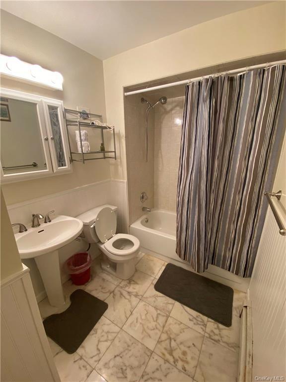 Foto del edificio - 38 McClure Dr