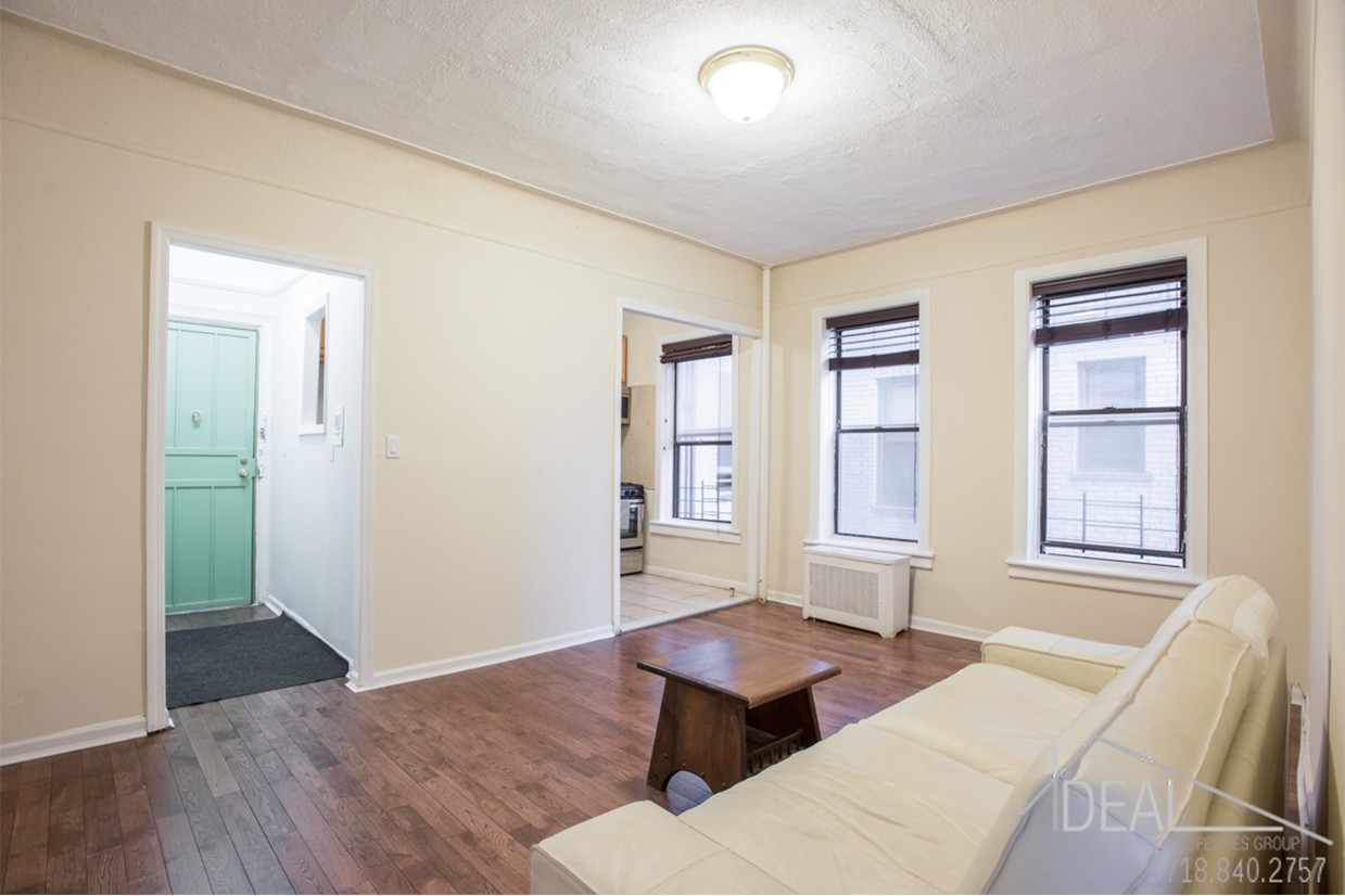 Primary Photo - 2913 Foster Avenue #D3R