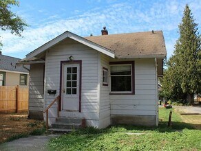 Building Photo - 1109 Humboldt St