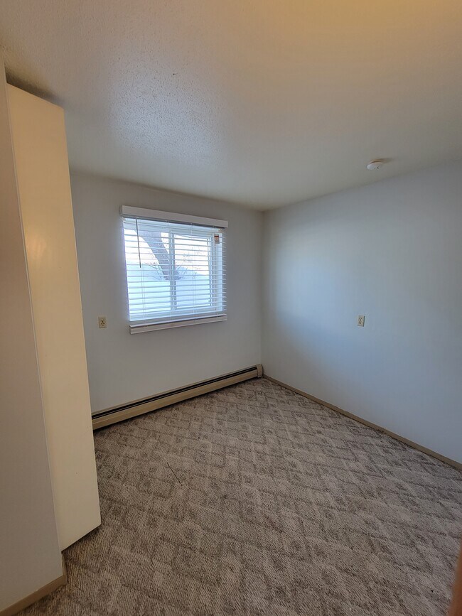 310 Jackson St Unit 3, Valley Springs, SD 57068 310 Jackson St Valley Springs, SD Apartments