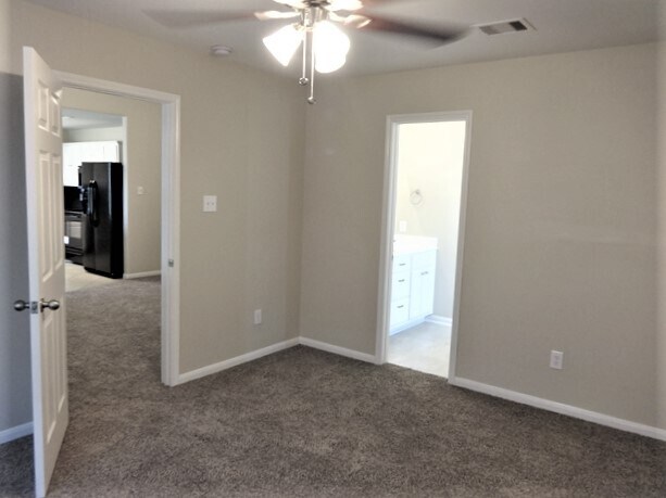 Foto del edificio - 6823 Manor Terrace Ln