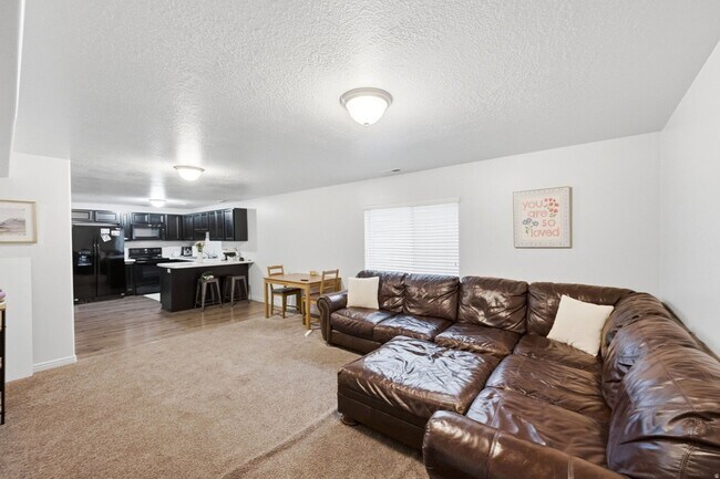 Foto del edificio - 86 E Rose Way