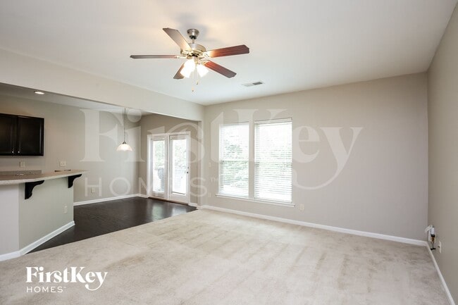 Building Photo - 1211 Image Ives Dr