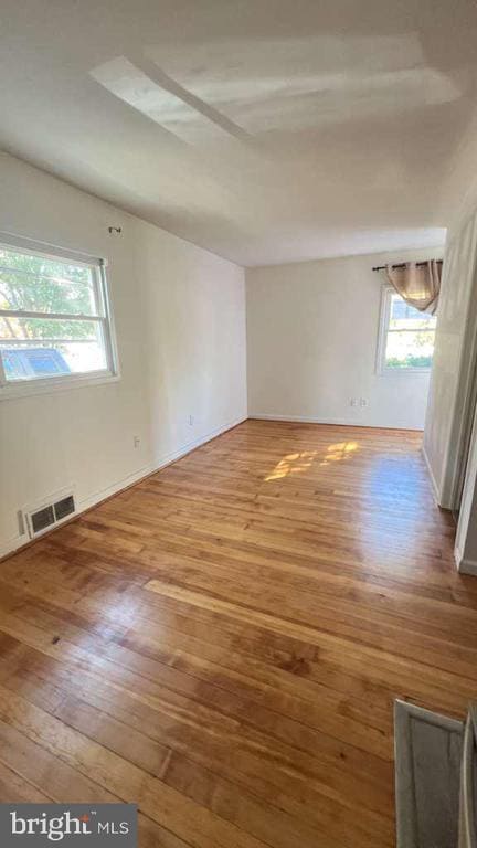 Foto del edificio - 3007 Elmwood Dr