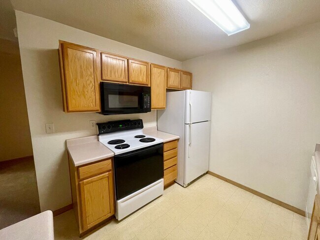 Foto del edificio - 2 Bed, 2 Bath Condo Near CSU!