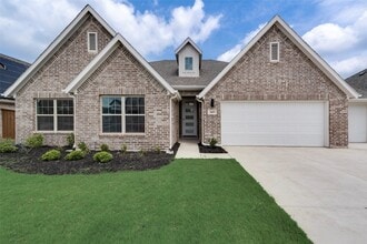 Building Photo - 243 Frio Dr