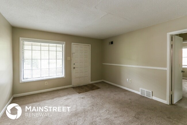 Building Photo - 4018 Sandburg St