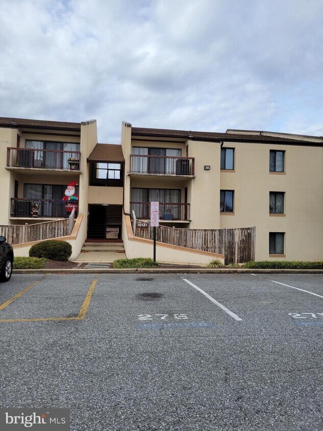 10121 Prince Pl Unit 20310B, Upper Marlboro, MD 20774 Condo for Rent