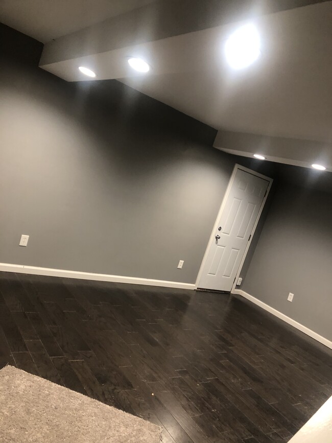 Building Photo - 2388 Charlemagne Dr