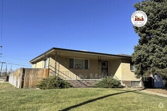 Building Photo - 501 Yates St