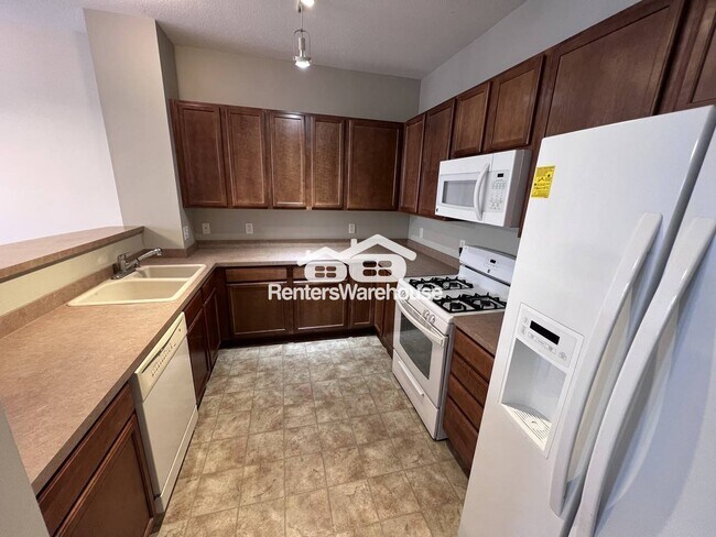 Foto del edificio - 8134 Oakview Cir N