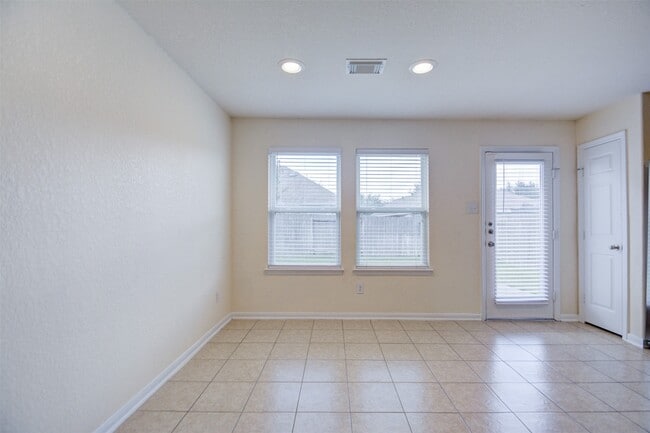 Building Photo - 17523 Cypress Orchard Ln