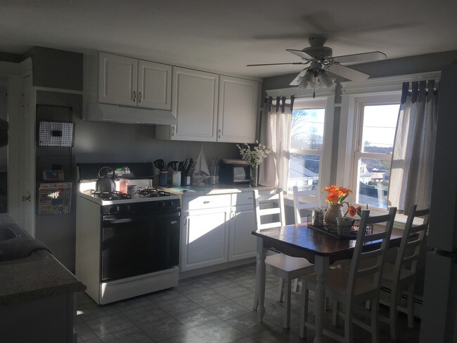 Foto del edificio - 617 Laurel Hill Ave