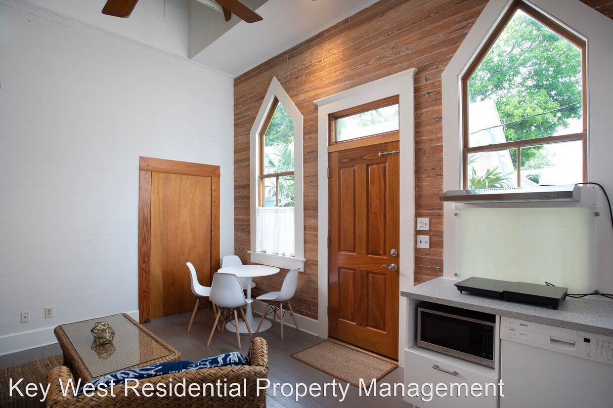 Primary Photo - 2 br, 1 bath House - 824 Thomas Street