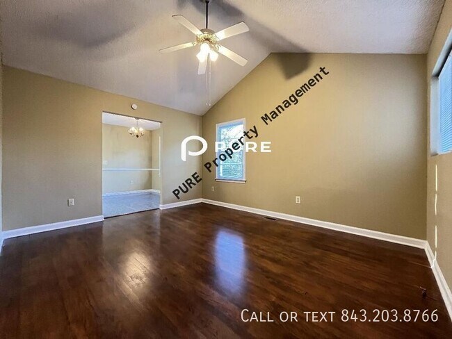 Building Photo - 2645 Orchid Ave