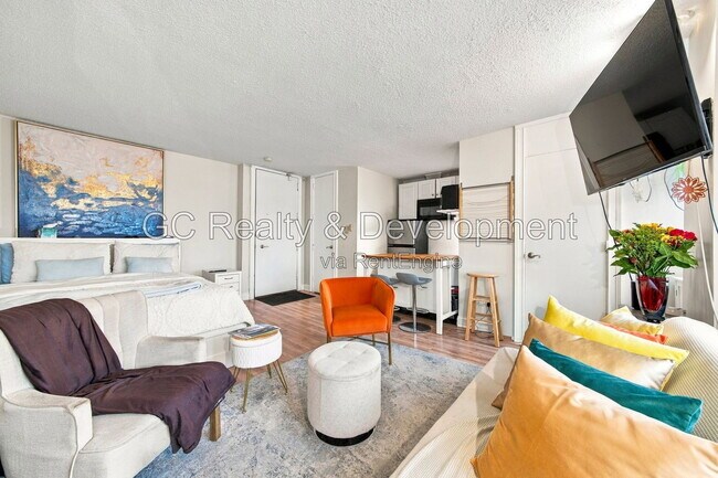 Foto del edificio - 3110 N Sheridan Rd