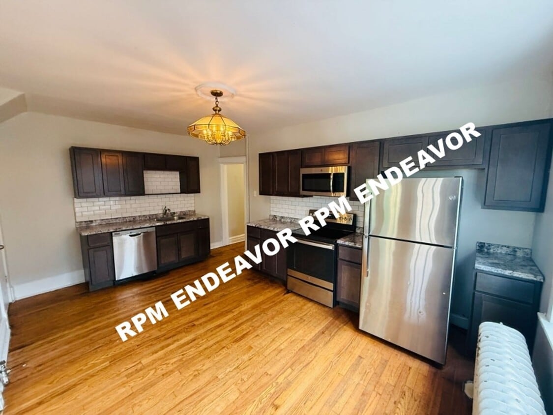 Primary Photo - 4400- 4402 Minnesota Ave