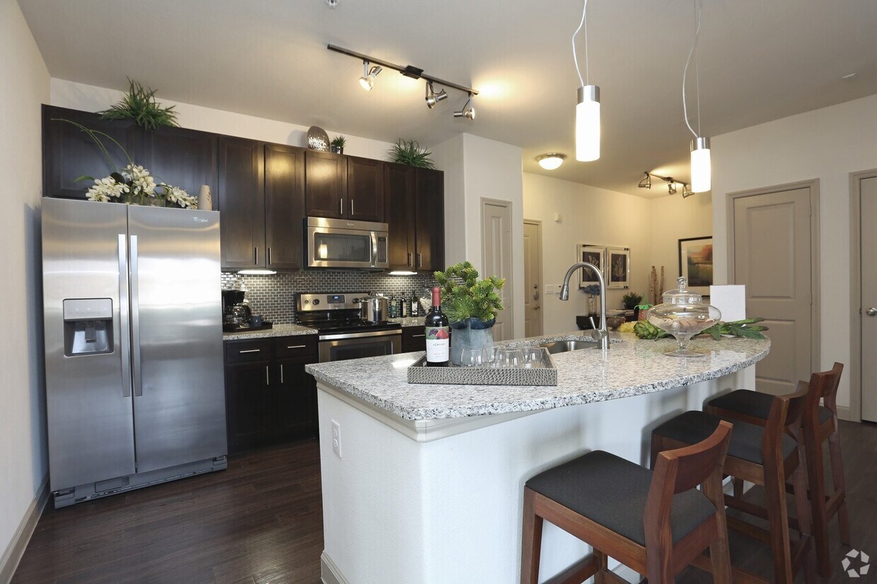 Primary Photo - Chic Comfort, Perfect Location