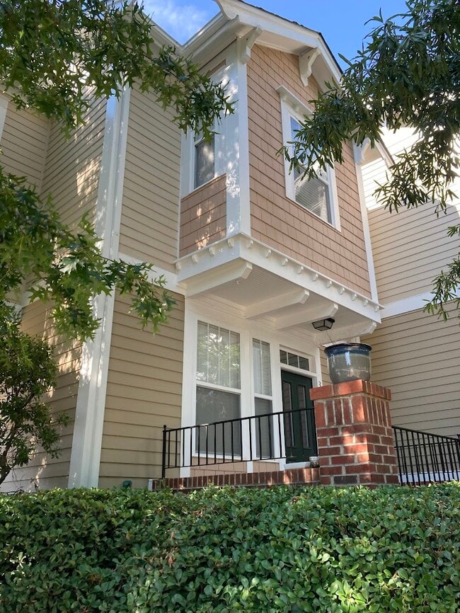 330 Davidson Gateway Dr Unit 330, Davidson, NC 28036 Condo for Rent