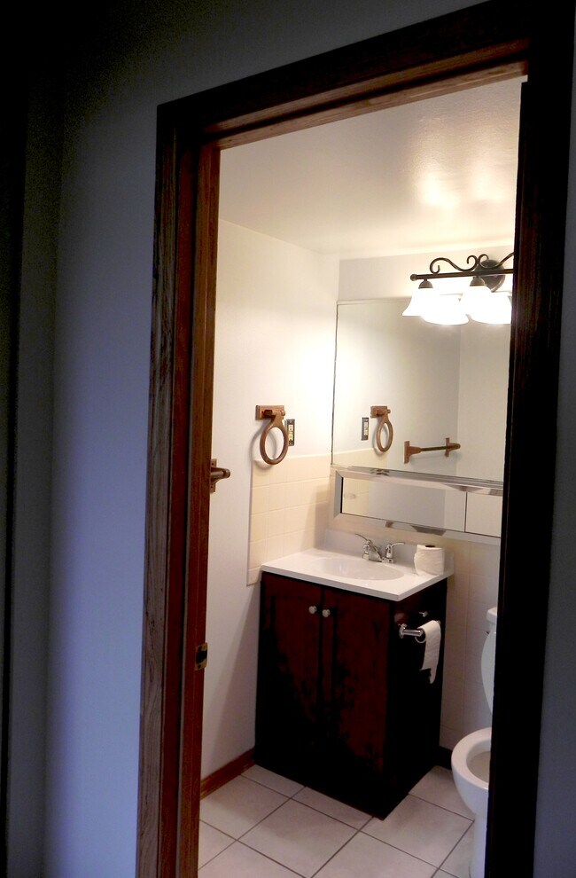 Foto del edificio - 125 Twin Oaks Dr