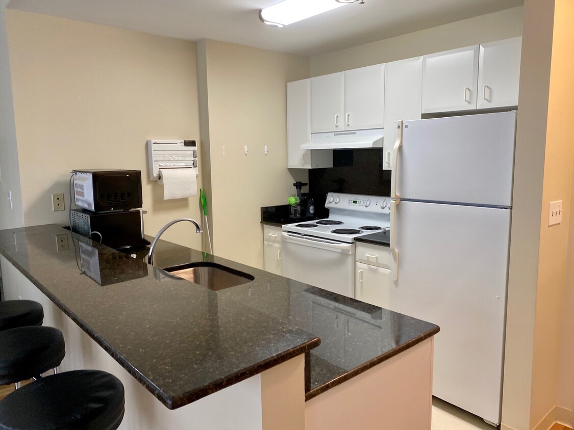 Foto principal - 636 Beacon St