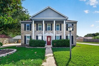 Building Photo - 2328 Colleen Dr