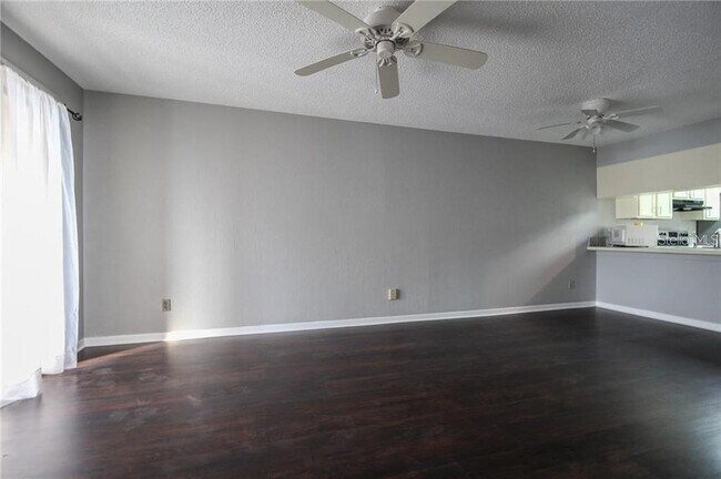 Building Photo - 6330 BONNIE BAY Cir N
