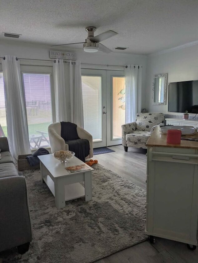 Foto principal - 8253 Navarre Pky