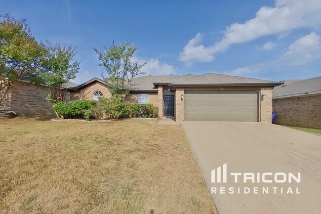 Building Photo - 1700 Merritt Dr