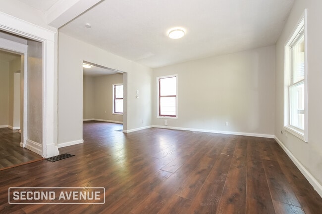 Foto del edificio - 2612 Bales Ave