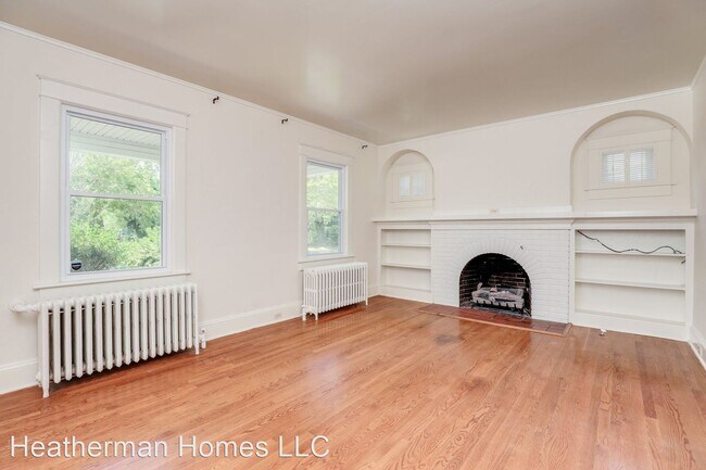 Foto del edificio - 5 br, 3.5 bath House - 1306 Monterey Avenue