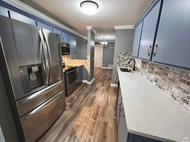 Building Photo - 2627 Prairie Elm Dr
