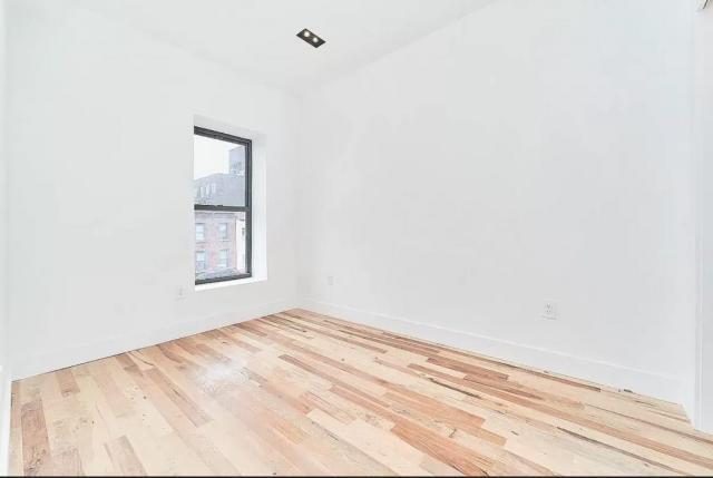 Foto del edificio - 1 bedroom in Brooklyn NY 11215