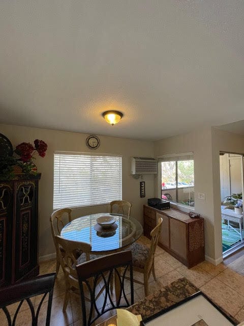 Dining Area - 5422 Adobe Falls Rd
