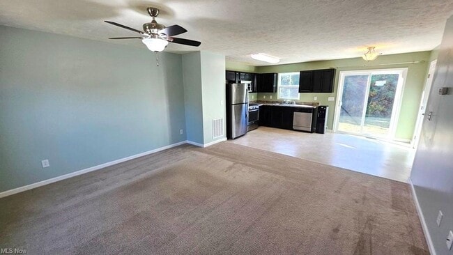 Foto del edificio - 3320 Blossom Trl